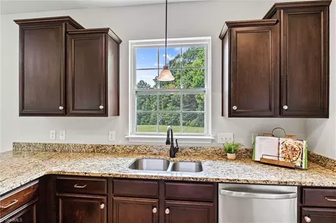 690 Williamsburg Rd, Olin, NC 28660 photo 13