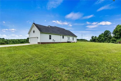 690 Williamsburg Rd, Olin, NC 28660 photo 37