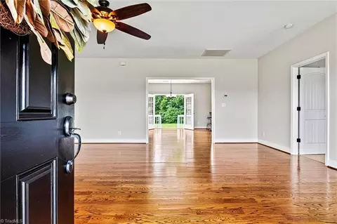 690 Williamsburg Rd, Olin, NC 28660 photo 5