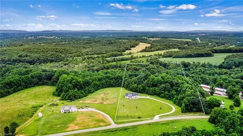 690 Williamsburg Rd, Olin, NC 28660 photo 41