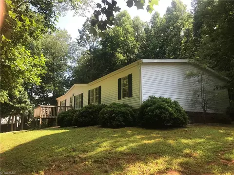 2177 Boiling Springs Rd, Purlear, NC 28665 photo 5