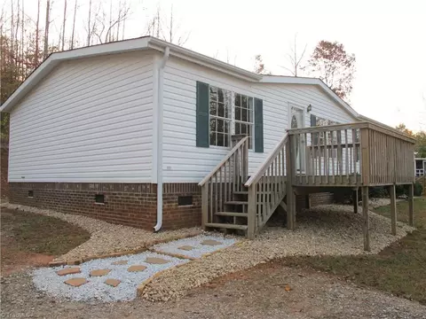2177 Boiling Springs Rd, Purlear, NC 28665 photo 6