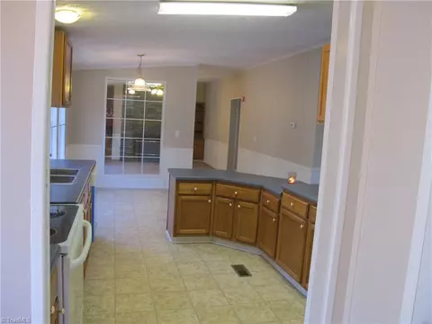 2177 Boiling Springs Rd, Purlear, NC 28665 photo 27