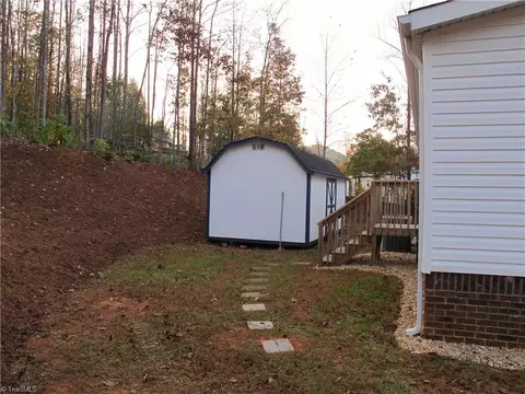 2177 Boiling Springs Rd, Purlear, NC 28665 photo 8