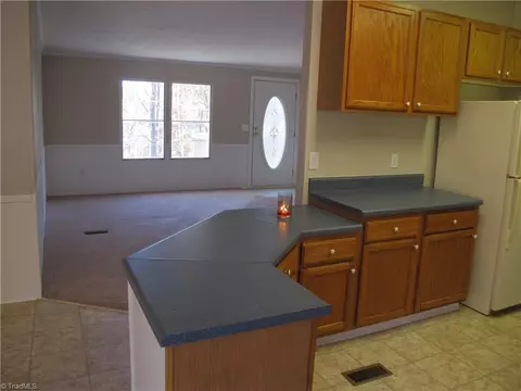 2177 Boiling Springs Rd, Purlear, NC 28665 photo 25