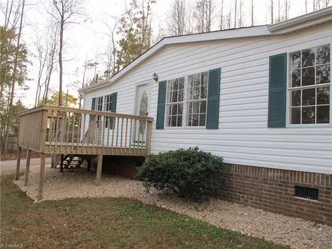 2177 Boiling Springs Rd, Purlear, NC 28665 photo 2