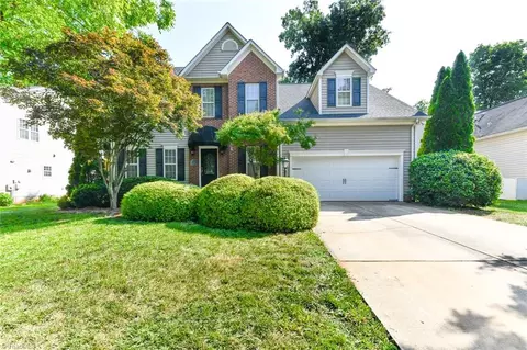 4385 Southern Oak Dr, High Point, NC 27265