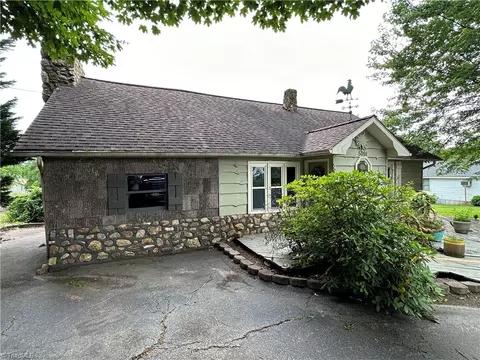 5091 5099 Boone Trl, Millers Creek, NC 28651