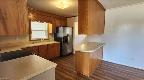 1226 Forest Rd, Eden, NC 27288 photo 7