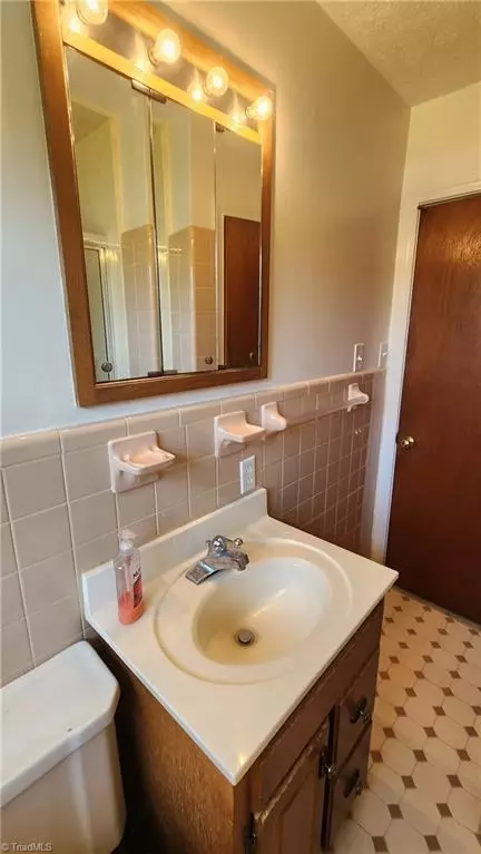 1226 Forest Rd, Eden, NC 27288 photo 13
