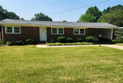 1226 Forest Rd, Eden, NC 27288