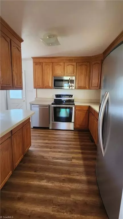 1226 Forest Rd, Eden, NC 27288 photo 5
