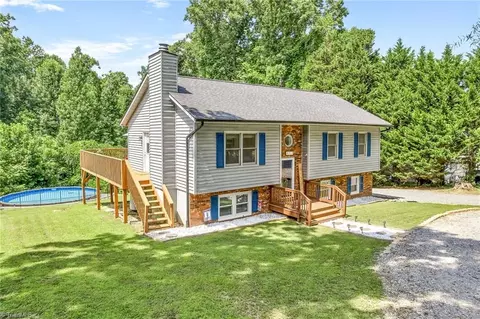 251 Walnut Grove Ln, Wilkesboro, NC 28697