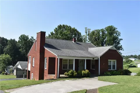 122 Triplett St, Jonesville, NC 28642