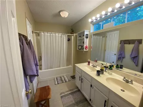 406 Shadybrook Rd, High Point, NC 27265 photo 6