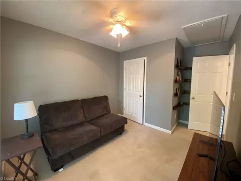 406 Shadybrook Rd, High Point, NC 27265 photo 18