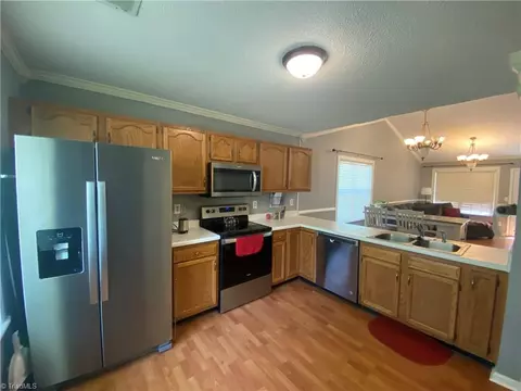 406 Shadybrook Rd, High Point, NC 27265 photo 9