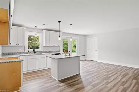 5624 Rockford Dr, Trinity, NC 27370 photo 6