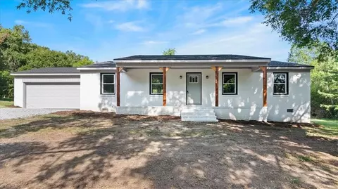 5624 Rockford Dr, Trinity, NC 27370