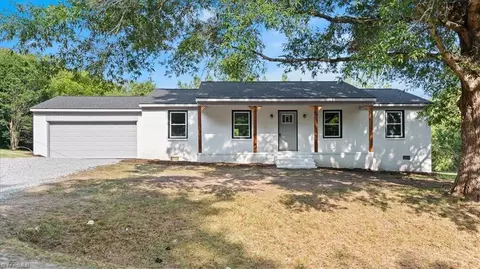 5624 Rockford Dr, Trinity, NC 27370 photo 3