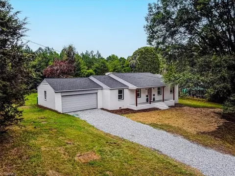 5624 Rockford Dr, Trinity, NC 27370 photo 4