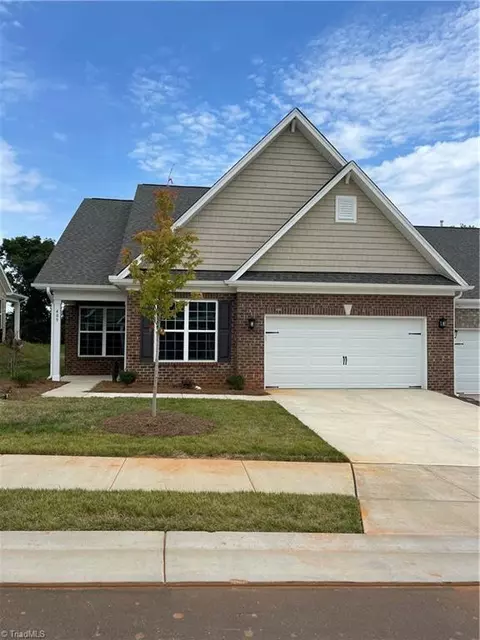 409 Mountain Grove Ln, Kernersville, NC 27284