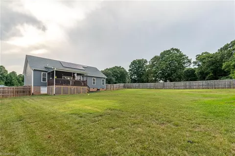 5740 Oak Knoll Dr, Trinity, NC 27370 photo 7