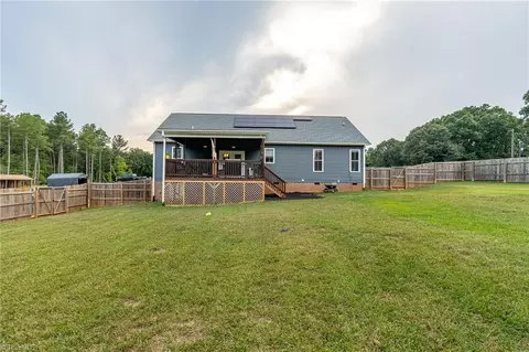 5740 Oak Knoll Dr, Trinity, NC 27370 photo 10