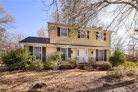 1400 Paxton Ct, Greensboro, NC 27405