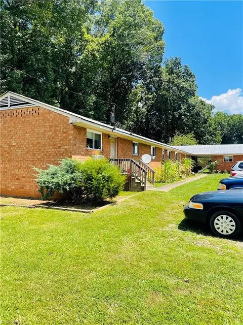 3424 Summit Ave, Greensboro, NC 27405