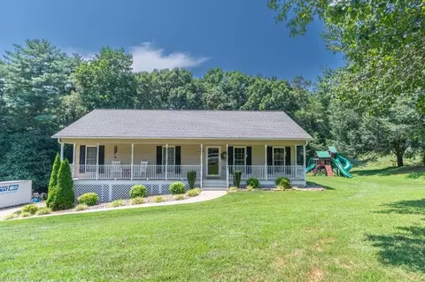 152 Sycamore Way, North Wilkesboro, NC 28659