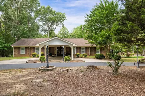 2279 Wow Rd, Randleman, NC 27317