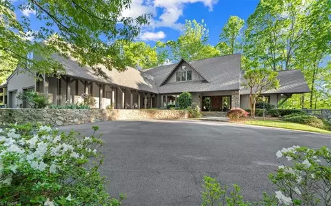 2545 Fox Ridge Rd, Asheboro, NC 27205