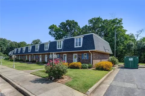 504 Carolyn Ct #8C, Eden, NC 27288