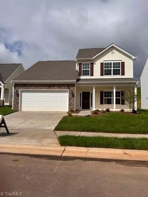 3513 River Farm Dr #380, Kernersville, NC 27284