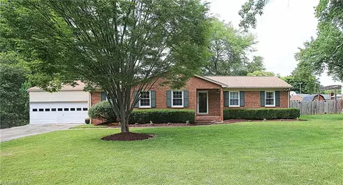 224 Vandyke St, Kernersville, NC 27284