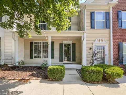 3939 Elizabeth Glen Way, Jamestown, NC 27282