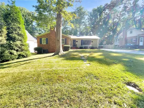 3314 Northampton Dr, Greensboro, NC 27408