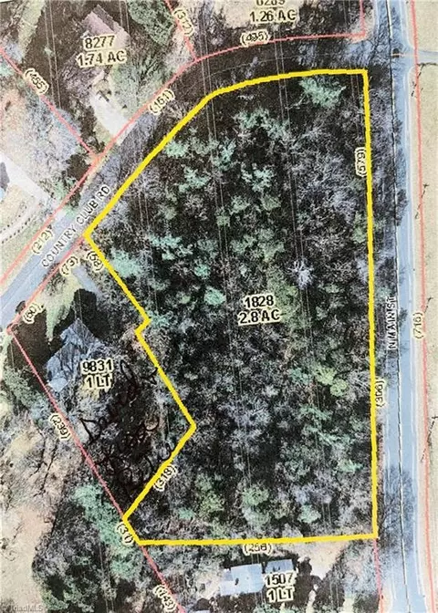 00 Country Club Rd, Mount Airy, NC 27030