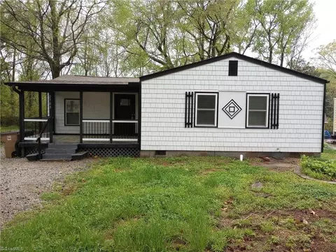 2709 Evergreen Dr, Greensboro, NC 27408