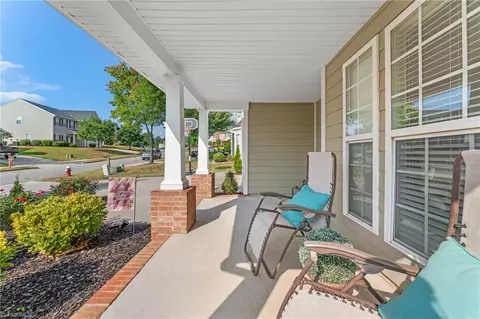 3857 Tonsley Pl, High Point, NC 27265 photo 4