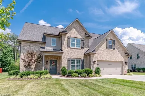 3932 Braddock Rd, High Point, NC 27265