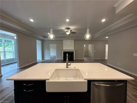 3449 Willowcrest St, High Point, NC 27265 photo 6