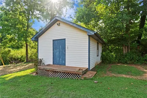 284 Buckingham Rd, Pinnacle, NC 27043 photo 40