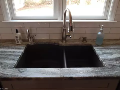 284 Buckingham Rd, Pinnacle, NC 27043 photo 6