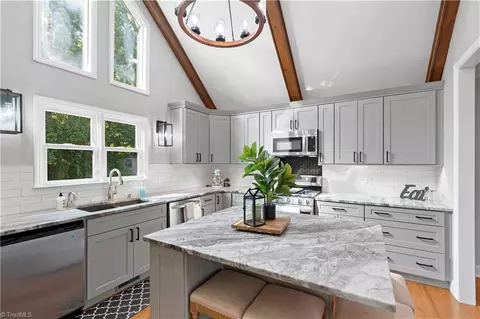 284 Buckingham Rd, Pinnacle, NC 27043 photo 9