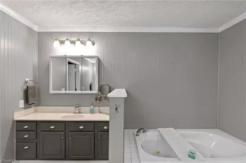 284 Buckingham Rd, Pinnacle, NC 27043 photo 19