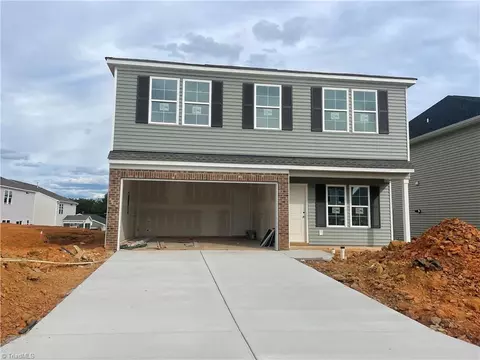 2279 Beechwood View Dr, Winston Salem, NC 27106