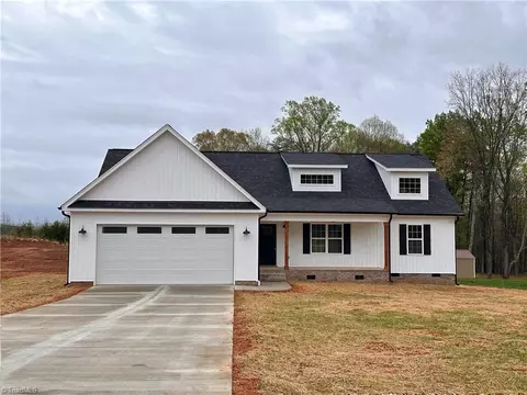 4346 Nc Highway 135, Stoneville, NC 27048
