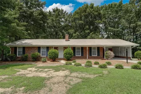 631 E Stadium Dr, Eden, NC 27288 photo 6
